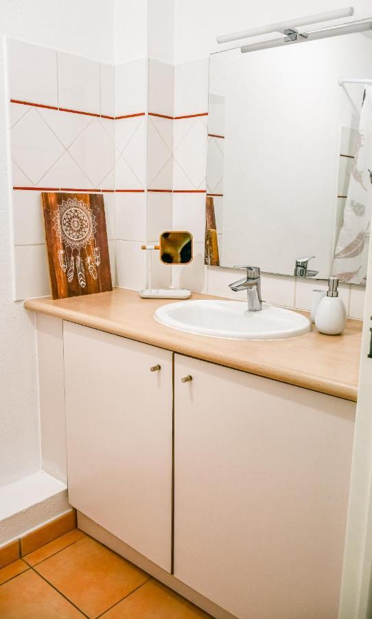 Charmant Appartement Aux Abymes Les Abymes Exterior foto